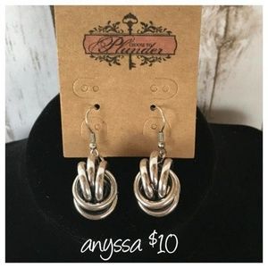 Plunder Anyssa earrings